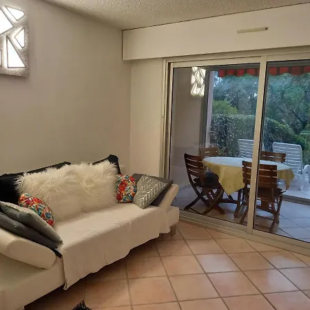 Appartement Les Hauts Du Golf Rez De Jardin Piscine Tennis Saint-Raphaël