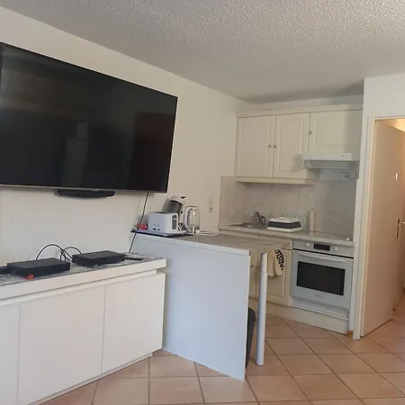 Les Hauts Du Golf Rez De Jardin Piscine Tennis