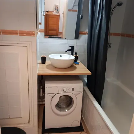 Les Hauts Du Golf Rez De Jardin Piscine Tennis Apartamento *