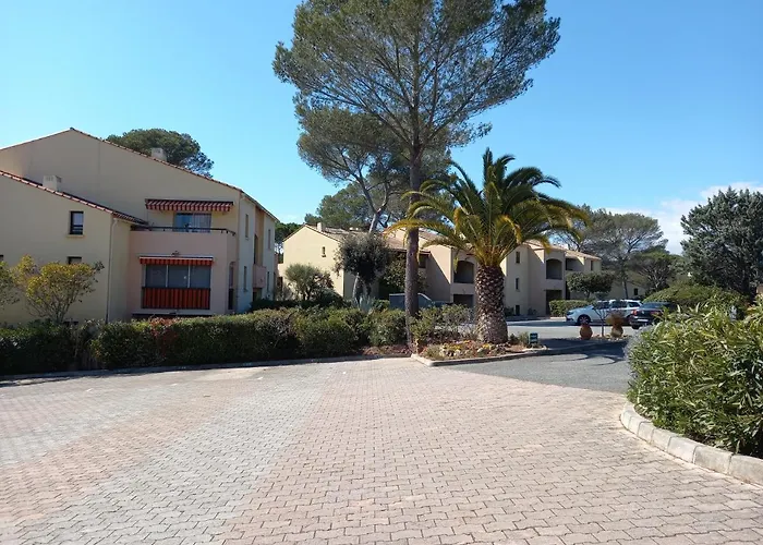 Apartmán Les Hauts Du Golf Rez De Jardin Piscine Tennis